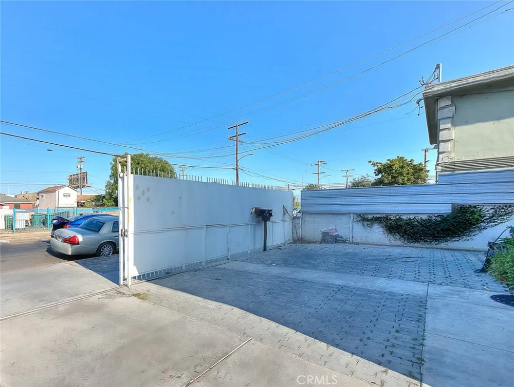 11031 Burin Inglewood, CA 90304