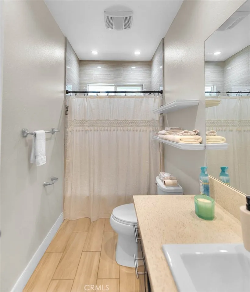 11031 Burin Inglewood, CA 90304