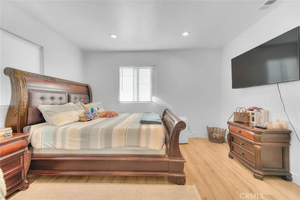 11031 Burin Inglewood, CA 90304
