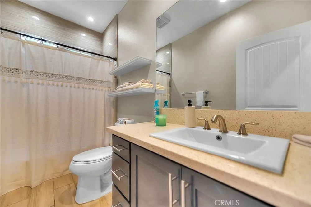 11031 Burin Inglewood, CA 90304