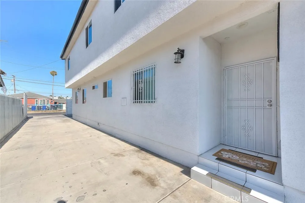11031 Burin Inglewood, CA 90304