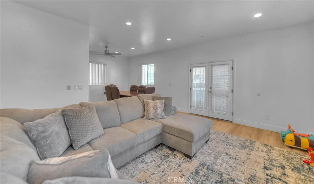 11031 Burin Inglewood, CA 90304