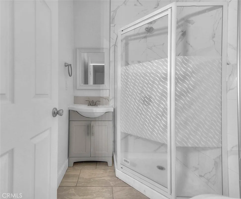 11031 Burin Inglewood, CA 90304