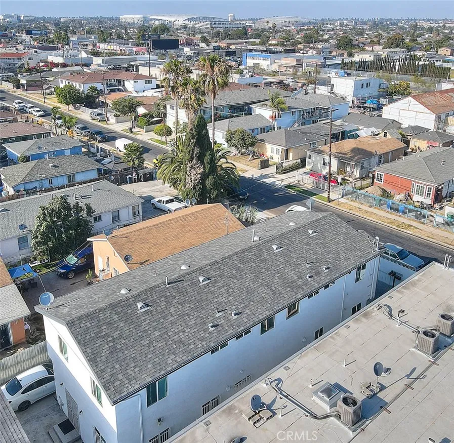 11031 Burin Inglewood, CA 90304