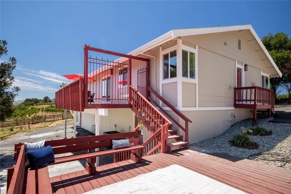 1111 Hardman Avenue Napa, CA 94558