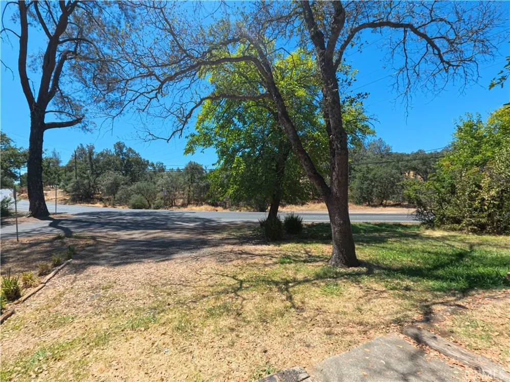 22 Roble Oroville, CA 95966
