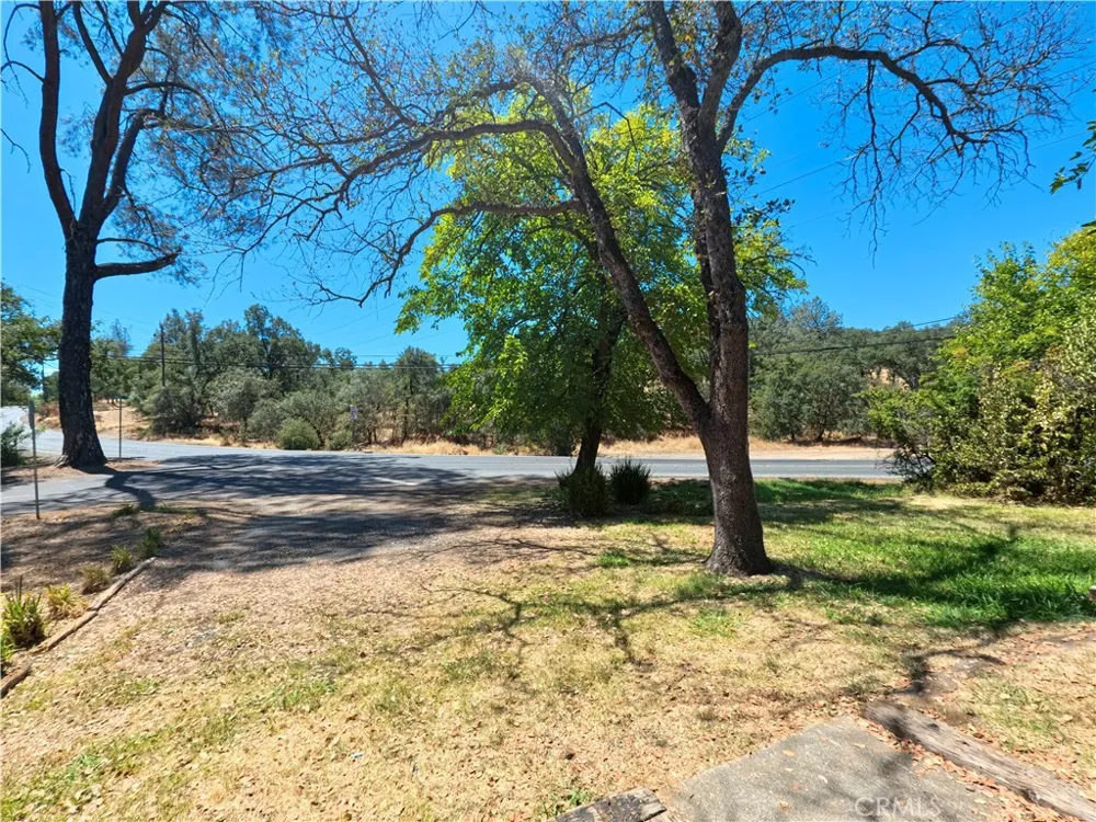 22 Roble Oroville, CA 95966