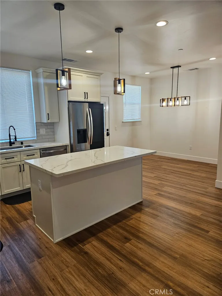 1909 York Towne Paradise, CA 95969
