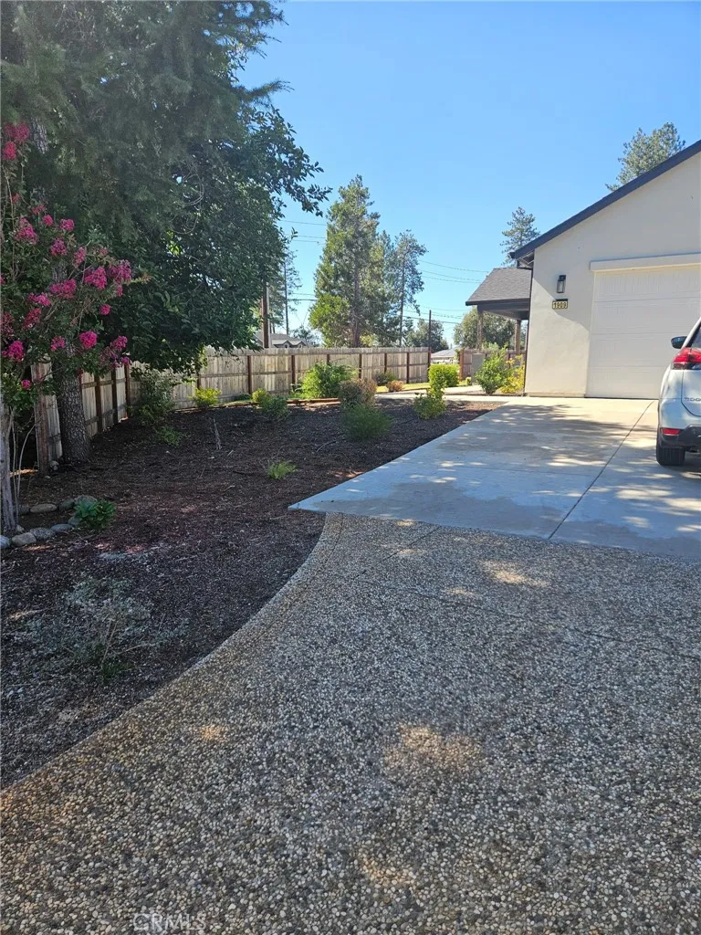 1909 York Towne Paradise, CA 95969