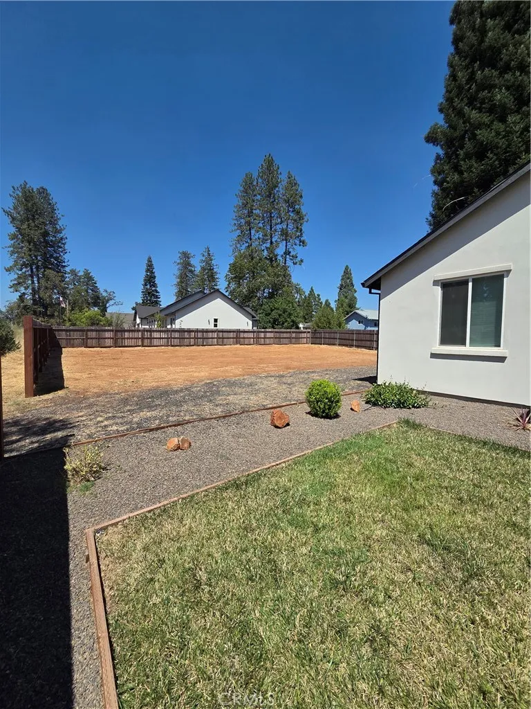 1909 York Towne Paradise, CA 95969