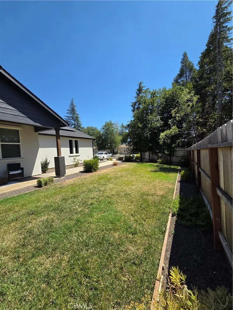 1909 York Towne Paradise, CA 95969