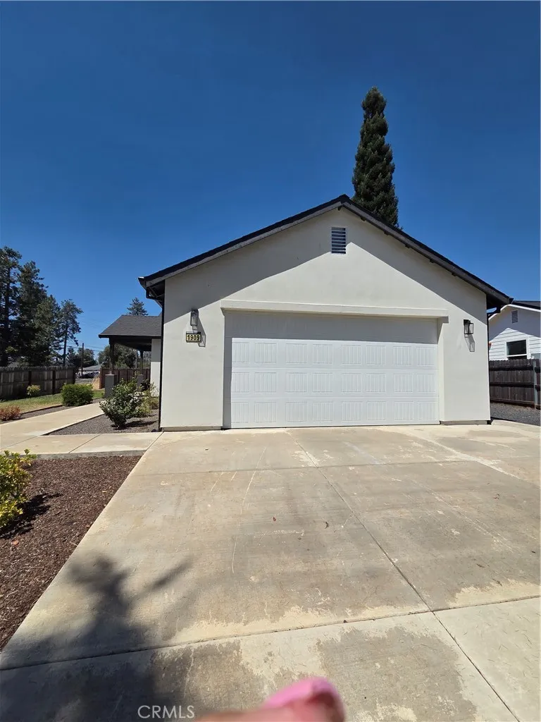 1909 York Towne Paradise, CA 95969