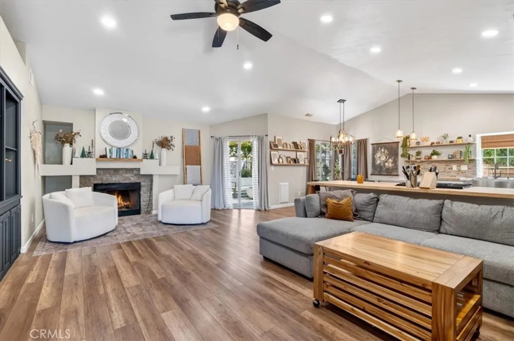 1513 Woodmere Santa Maria, CA 93455