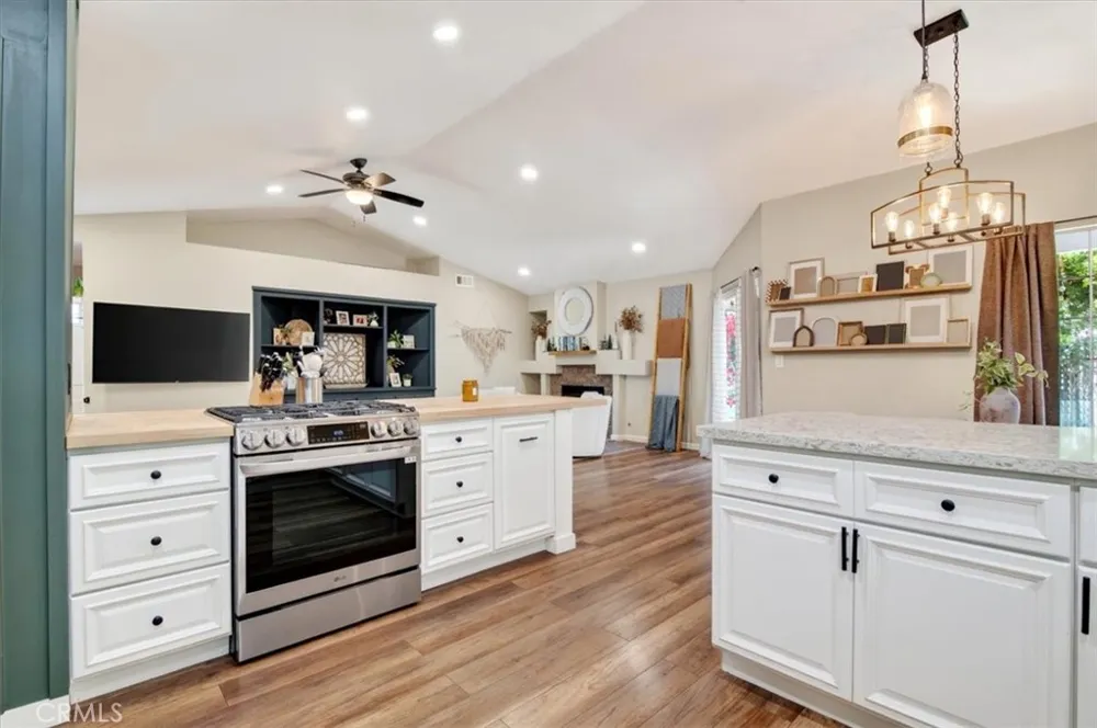 1513 Woodmere Santa Maria, CA 93455