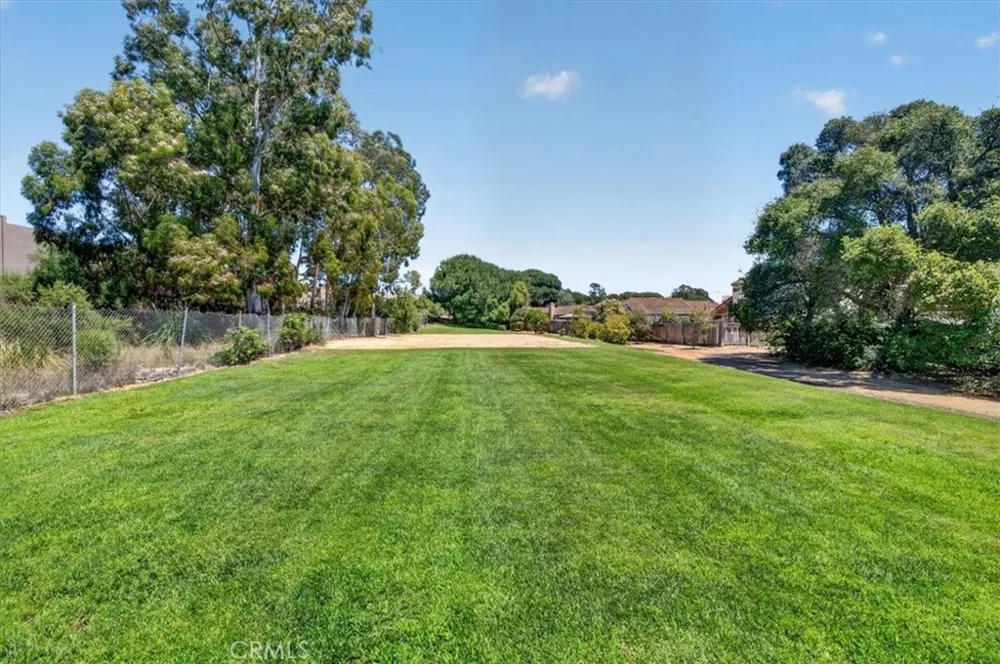 1513 Woodmere Santa Maria, CA 93455