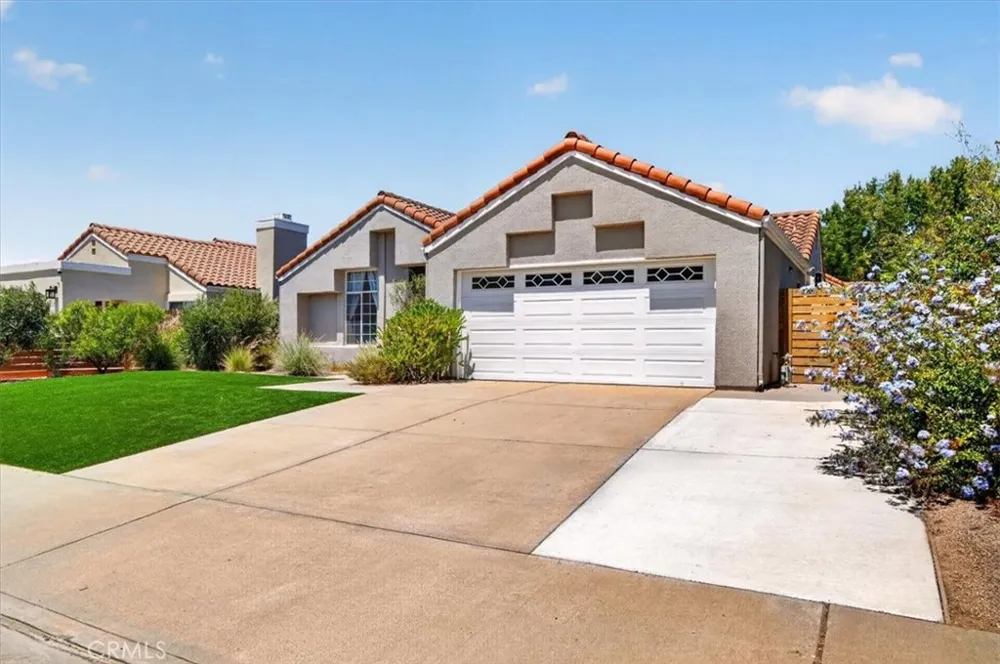 1513 Woodmere Santa Maria, CA 93455