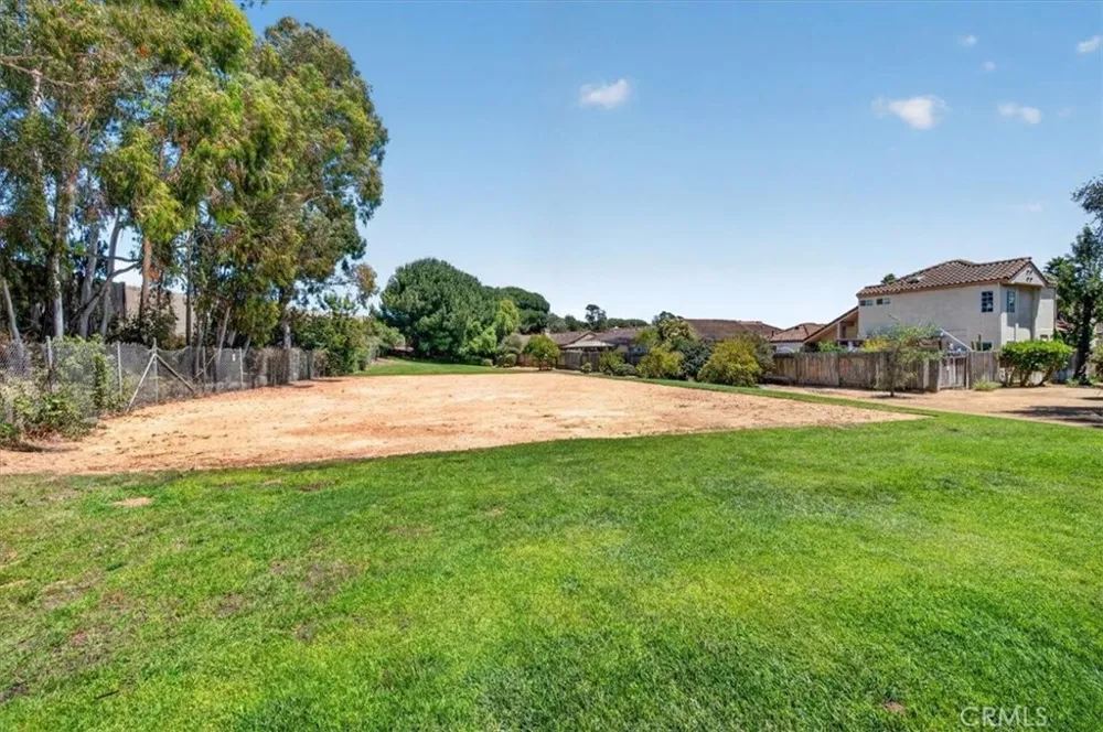 1513 Woodmere Santa Maria, CA 93455