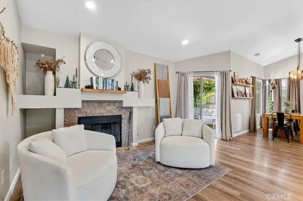1513 Woodmere Santa Maria, CA 93455
