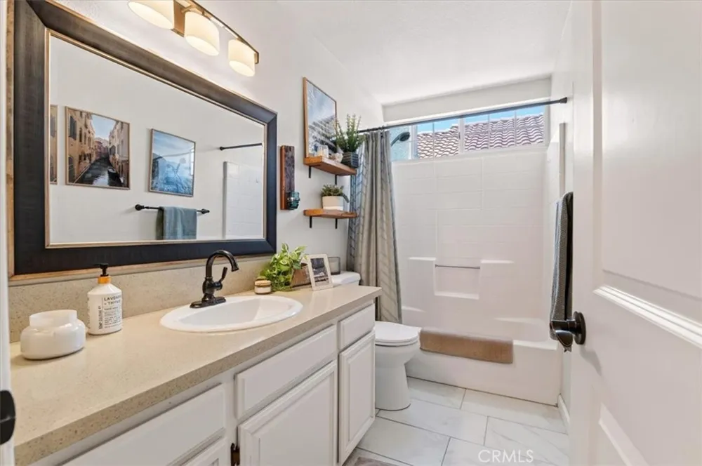 1513 Woodmere Santa Maria, CA 93455