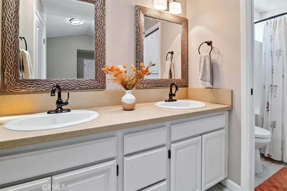 1513 Woodmere Santa Maria, CA 93455
