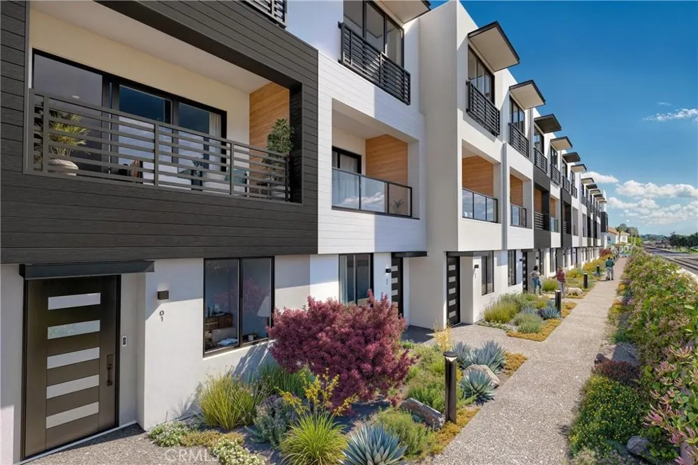 157 2nd Street #4 Grover Beach, CA 93433