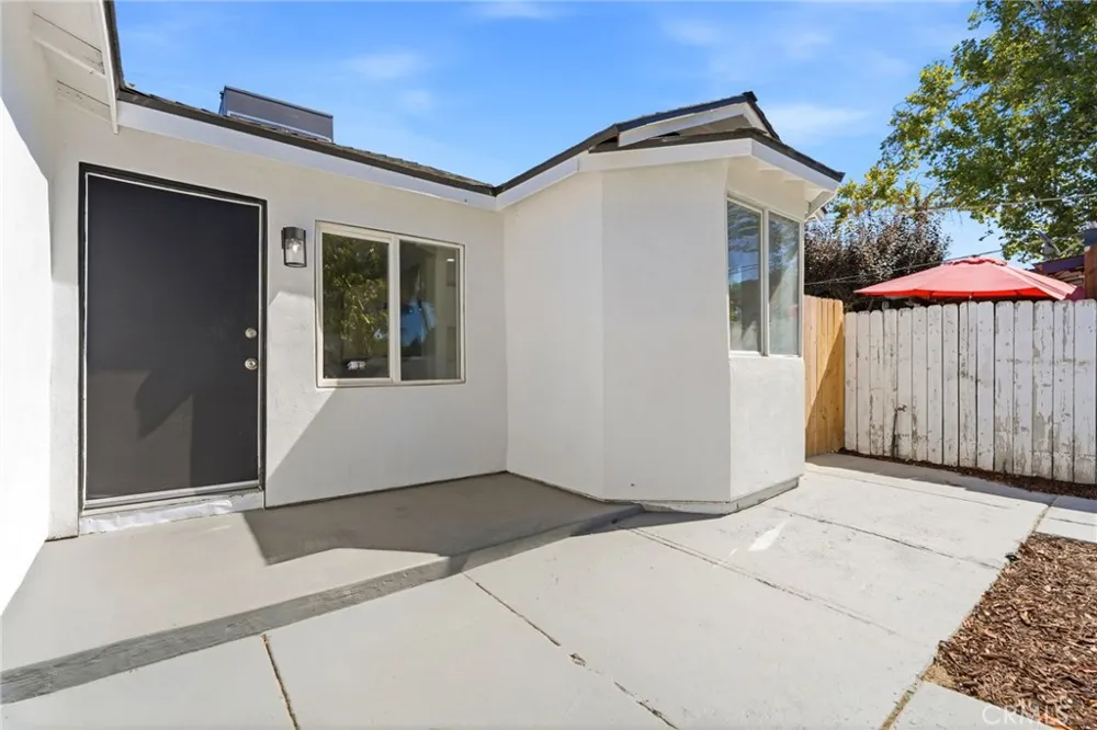 2225 E Lamona Fresno, CA 93703