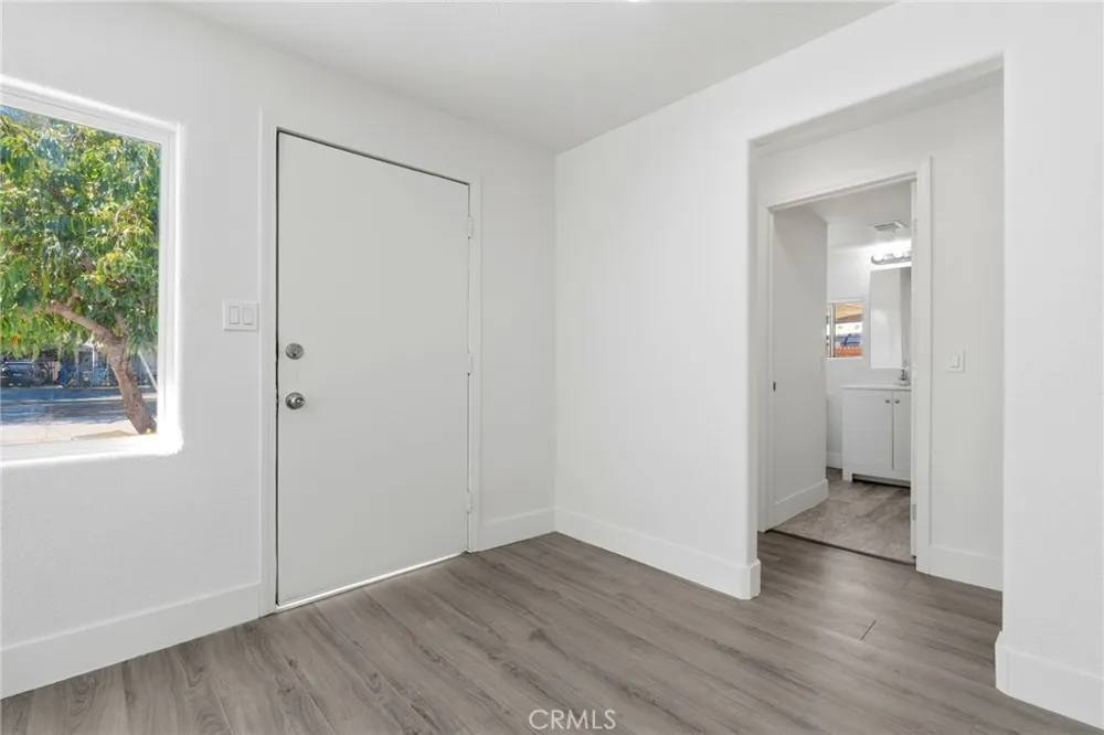 2225 E Lamona Fresno, CA 93703