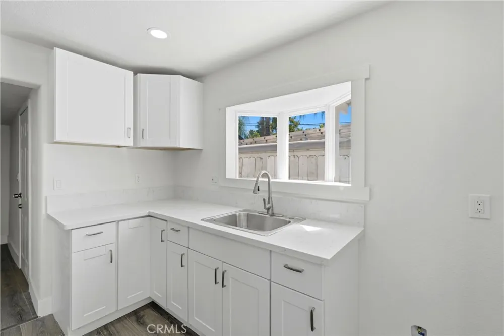 2225 E Lamona Fresno, CA 93703