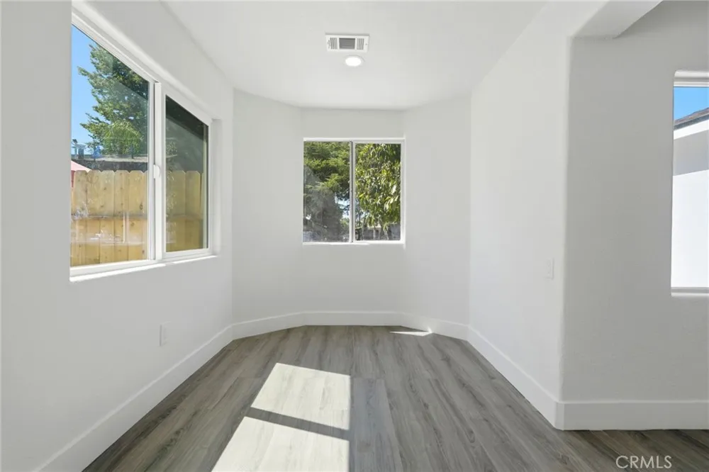 2225 E Lamona Fresno, CA 93703