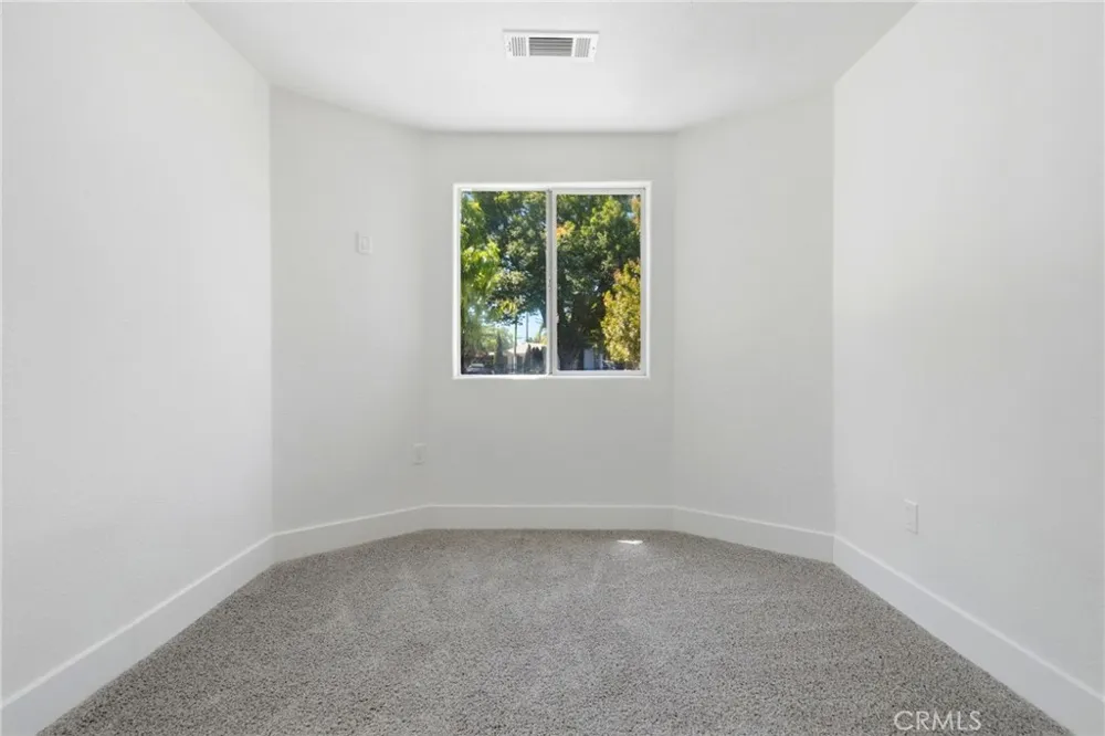 2225 E Lamona Fresno, CA 93703