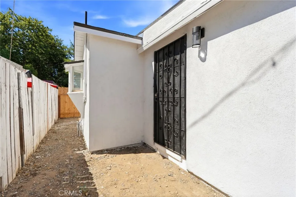 2225 E Lamona Fresno, CA 93703