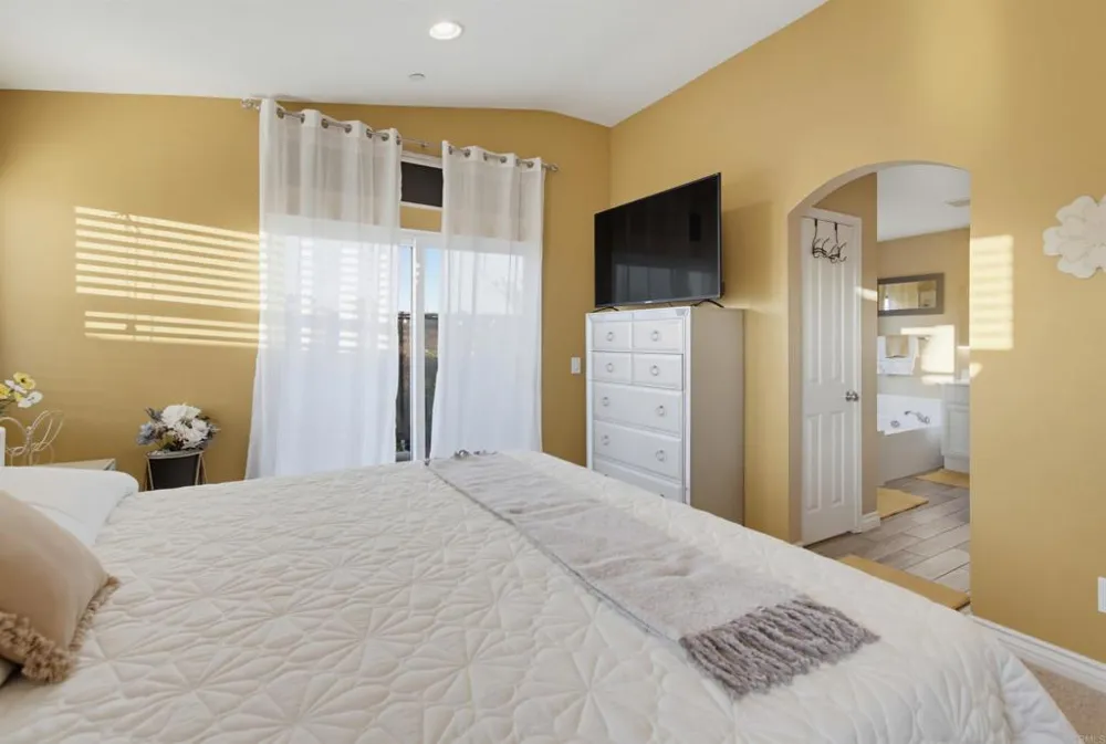 32024 Evening Primrose Trail Campo, CA 91906