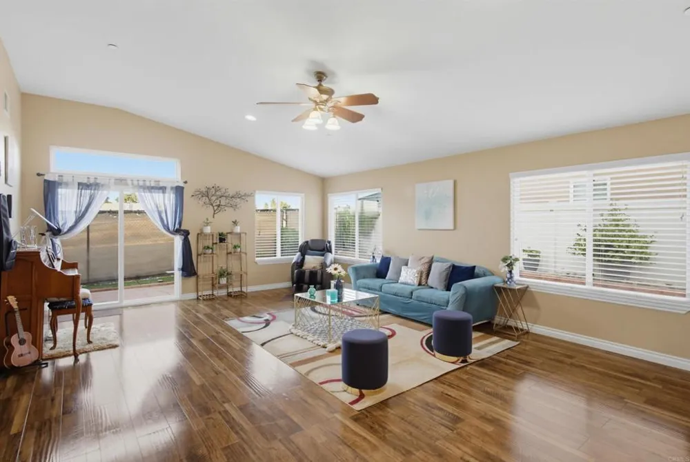 32024 Evening Primrose Trail Campo, CA 91906