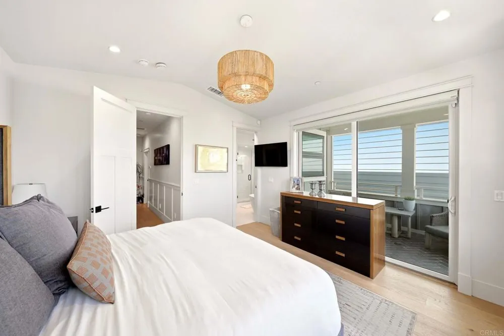 825 9th Street Coronado, CA 92118