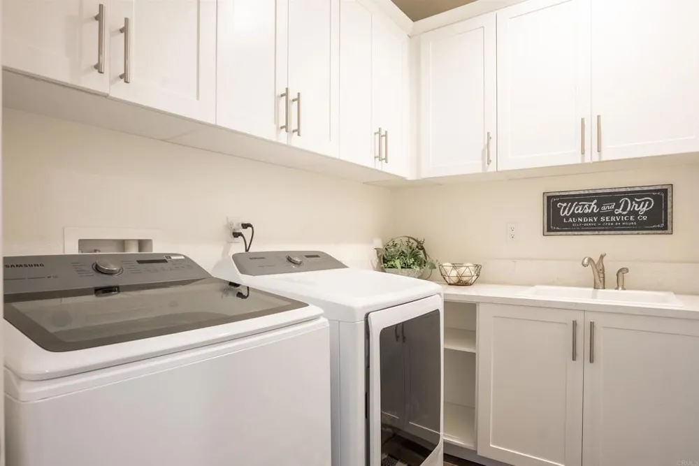 3022 Villeta Avenue Carlsbad, CA 92010