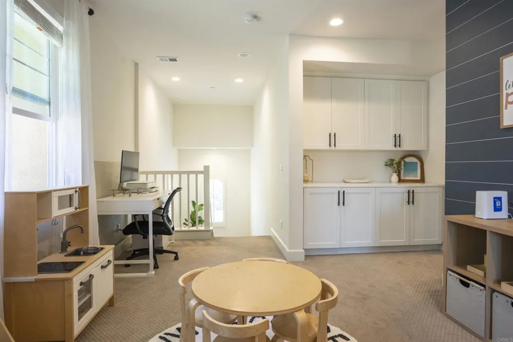 3022 Villeta Avenue Carlsbad, CA 92010