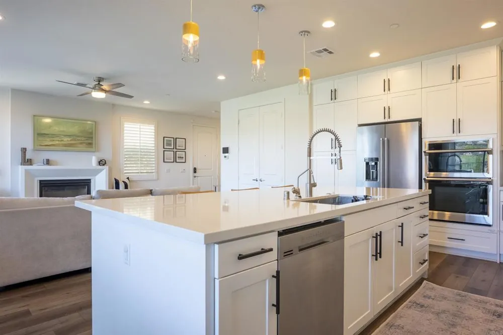 3022 Villeta Avenue Carlsbad, CA 92010