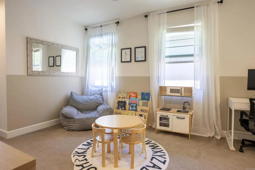 3022 Villeta Avenue Carlsbad, CA 92010