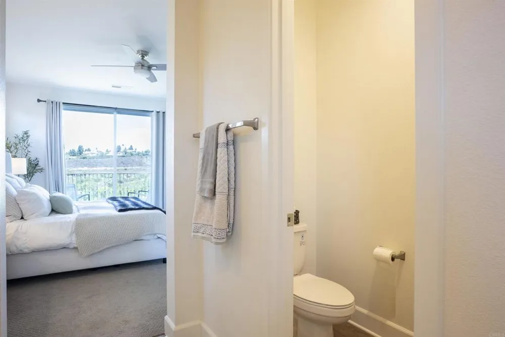 3022 Villeta Avenue Carlsbad, CA 92010