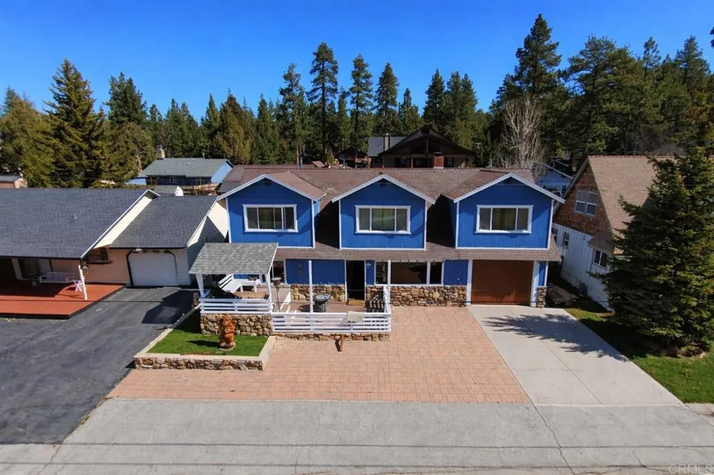 42988 Moonridge Road Big Bear Lake, CA 92315