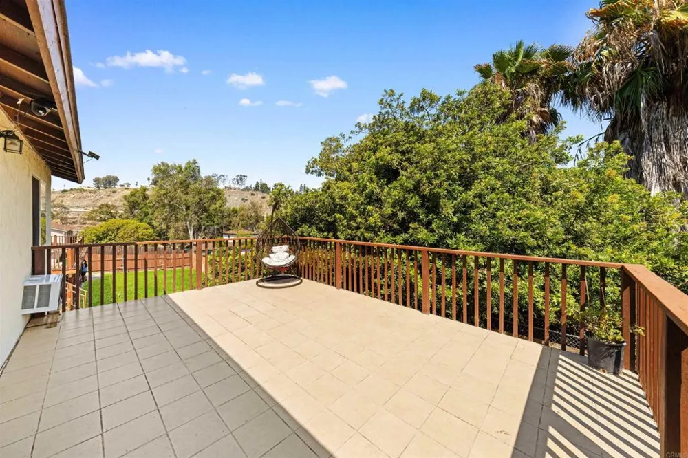 8808 Leigh Ave Spring Valley, CA 91977
