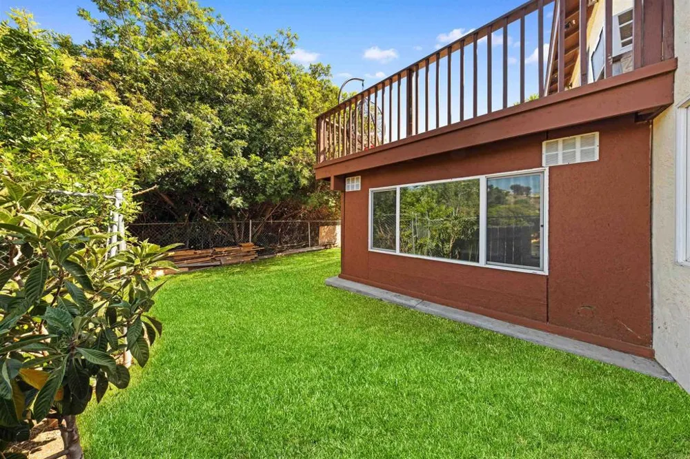 8808 Leigh Ave Spring Valley, CA 91977