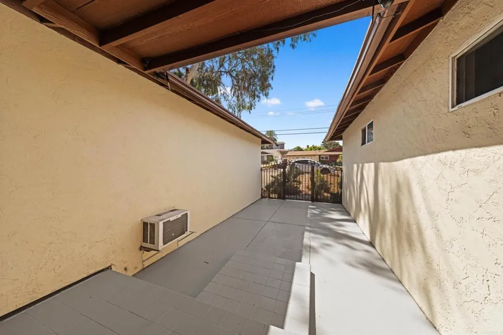 8808 Leigh Ave Spring Valley, CA 91977