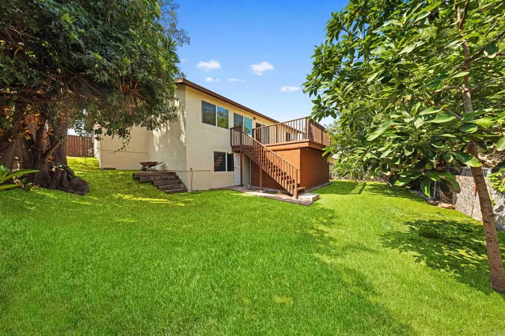 8808 Leigh Ave Spring Valley, CA 91977
