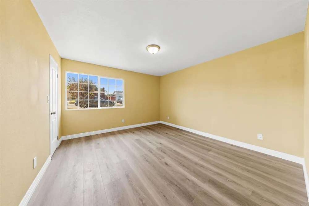 8808 Leigh Ave Spring Valley, CA 91977
