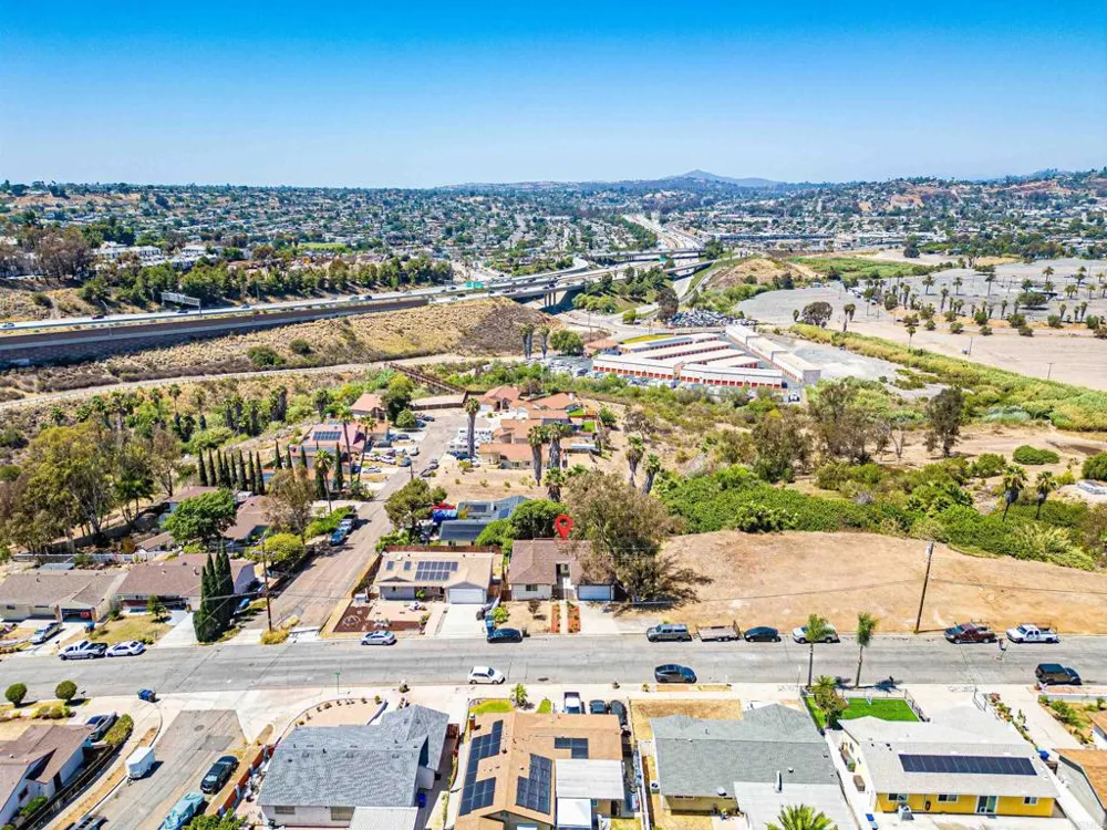 8808 Leigh Ave Spring Valley, CA 91977