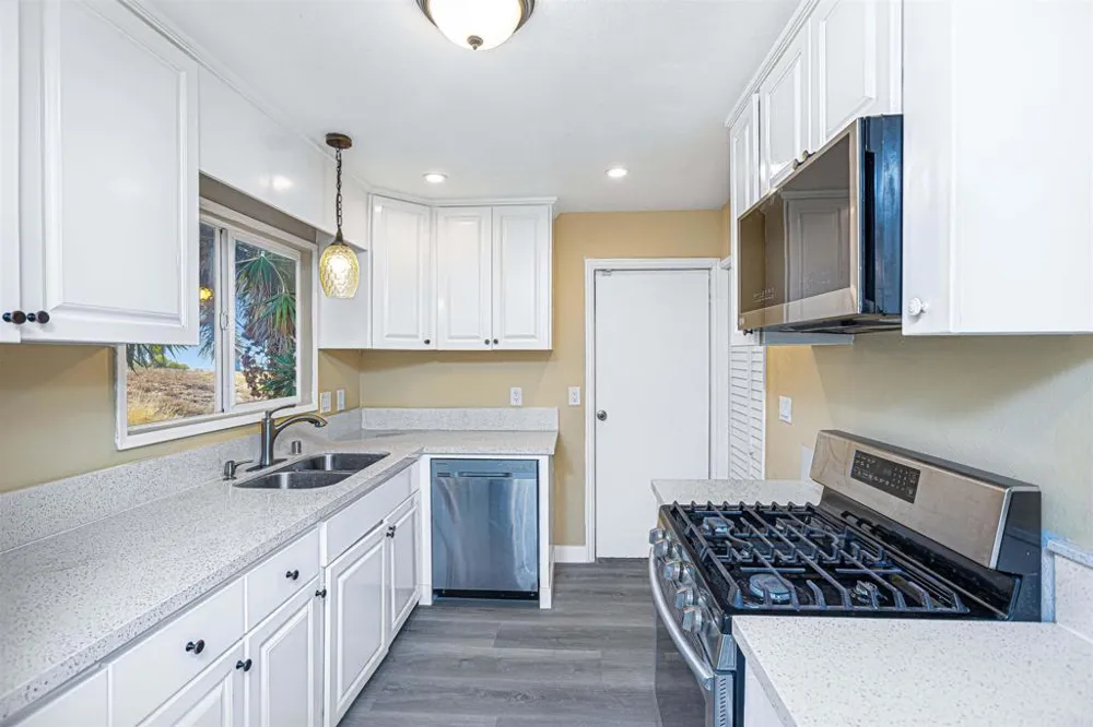 8808 Leigh Ave Spring Valley, CA 91977