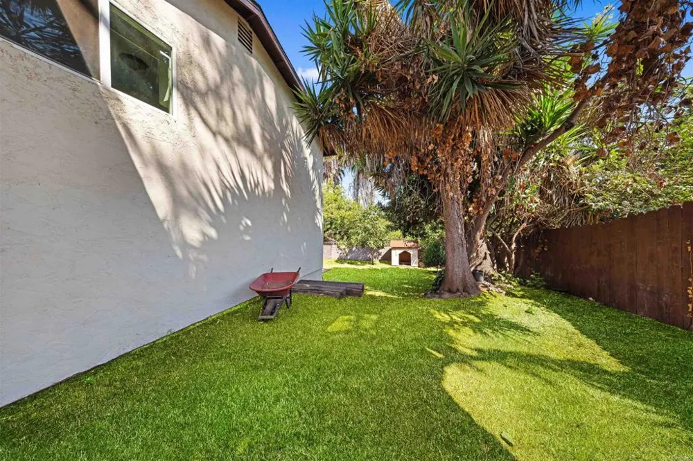 8808 Leigh Ave Spring Valley, CA 91977