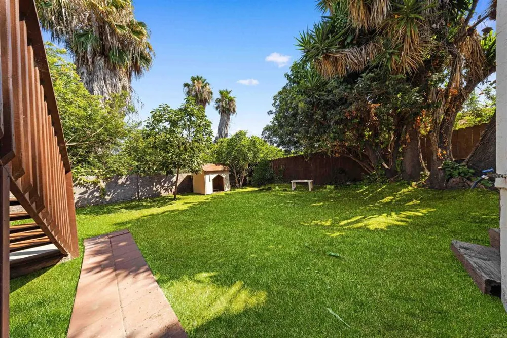 8808 Leigh Ave Spring Valley, CA 91977