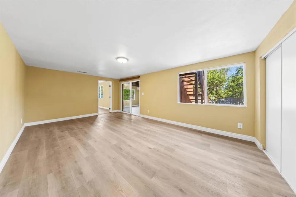 8808 Leigh Ave Spring Valley, CA 91977